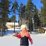 Keitaanniemen Lomamoekki Chalet *